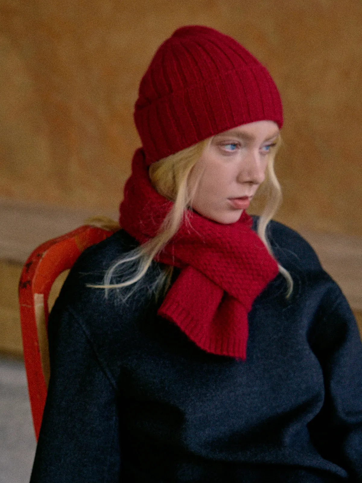 "Warmth Whisper" Cashmere Cable Knit Beanie - Red