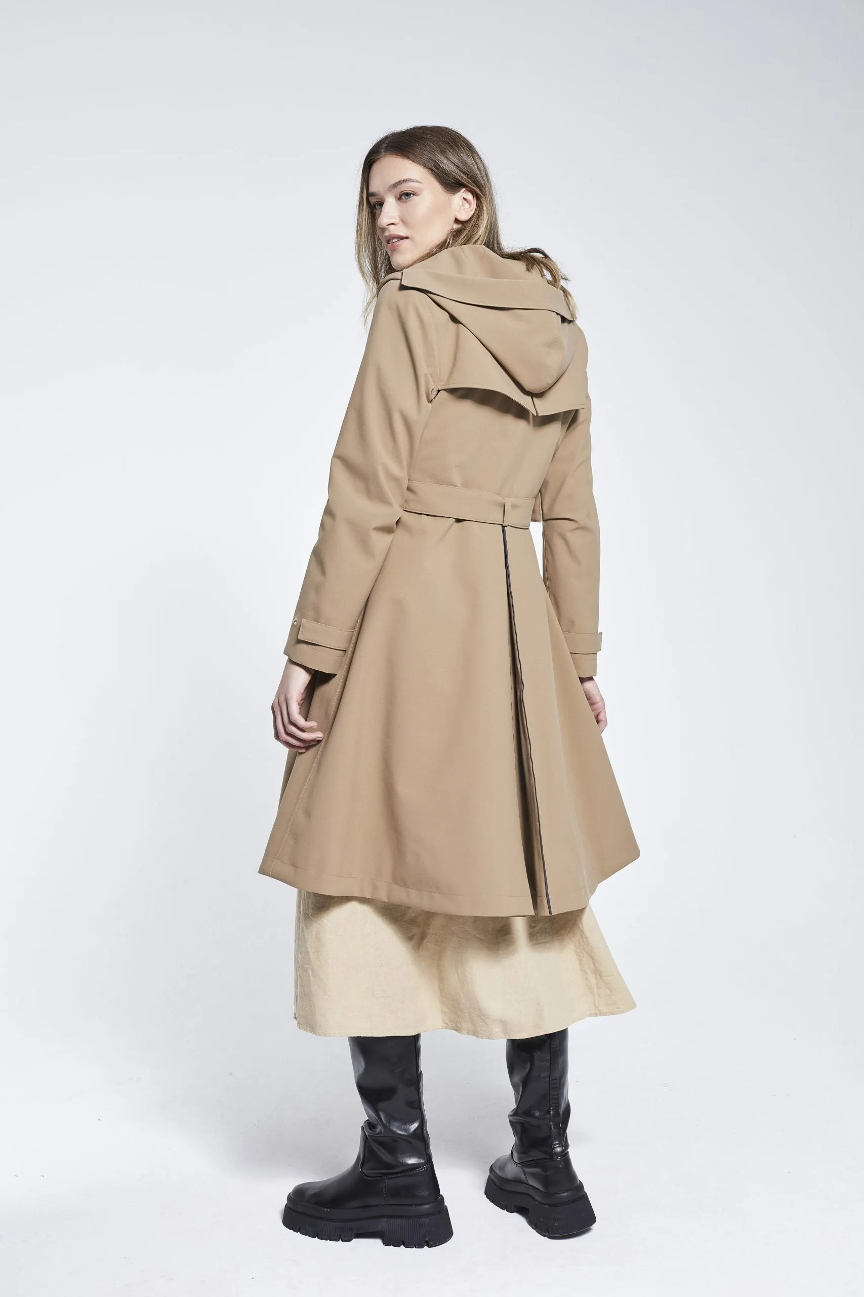 SAND FLARE RAINCOAT - recycled materials