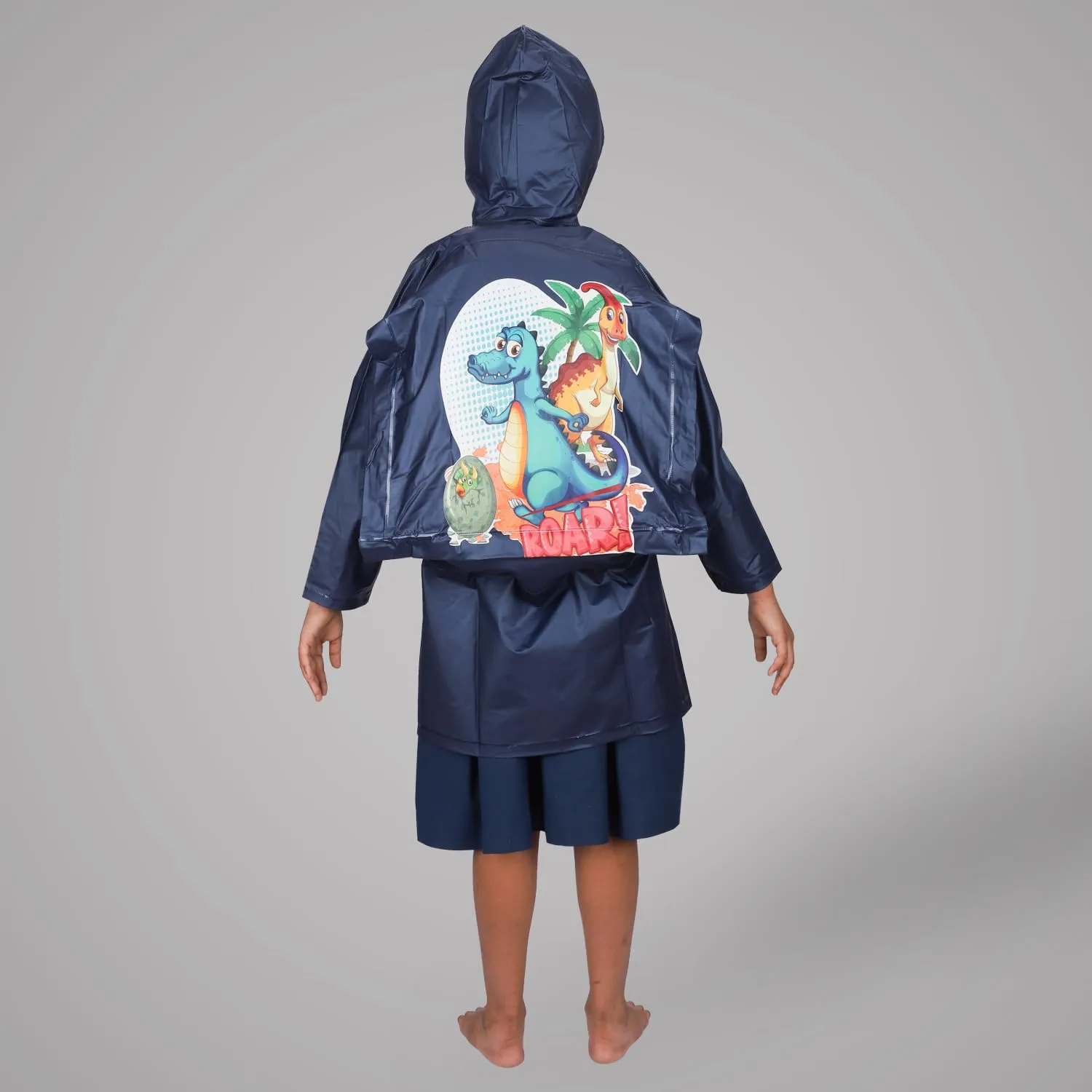 THE CLOWNFISH Men Toon Caper Series Kids Waterproof Pvc Full Length Longcoat With Adjustable Hood & Extra Space For Backpack/Schoolbag Holding. Printed Plastic Pouch. Kid Age-5-6 Years (MidnightBlue)